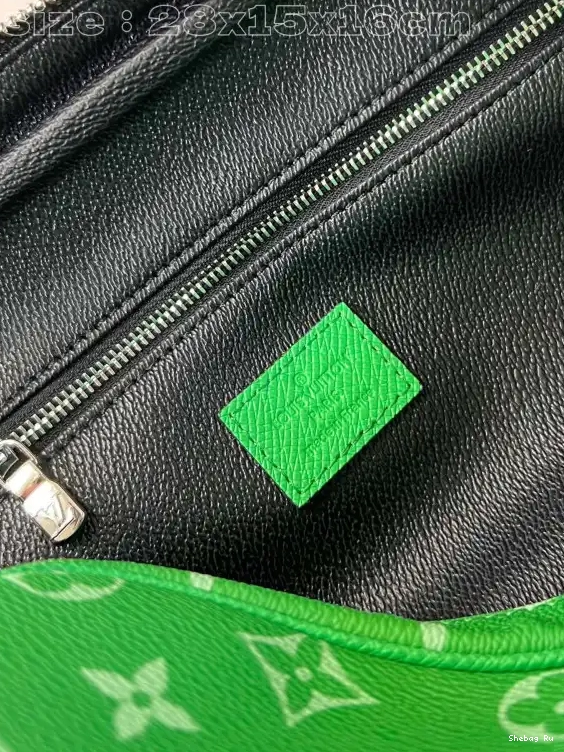 VUITTON LOUIS KIT -28*15*16.5CM DOPP 0515
